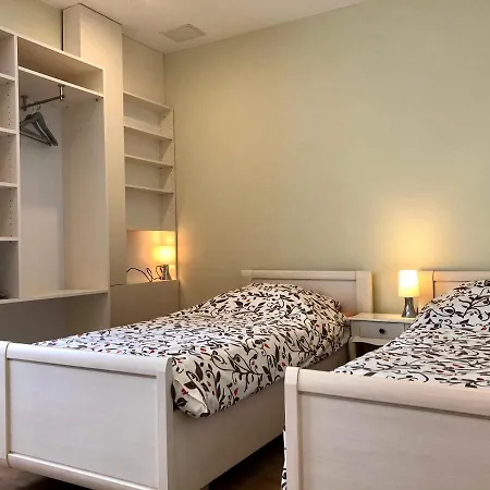 Senfbude - Wunderschoene Fuer 4 Personen Mit Terrasse & Stellplatz Aparthotel