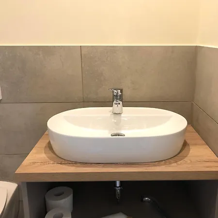Senfbude - Wunderschoene Fuer 4 Personen Mit Terrasse & Stellplatz *